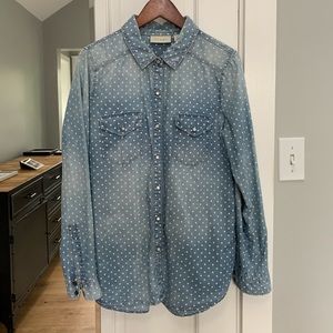 Hinge chambray polka dot button down